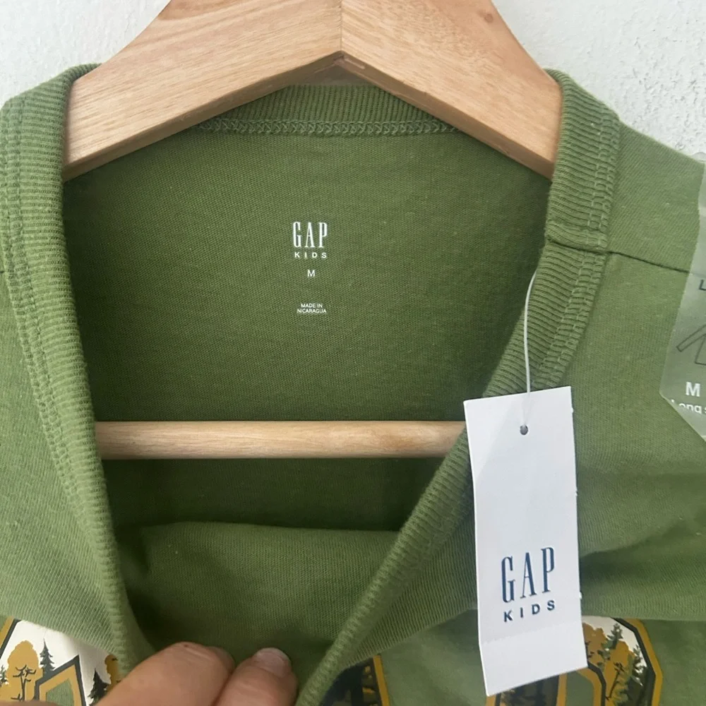 ⭐️ NEW GAP Kids Medium Green Motor-cross Long Sleeve Tee